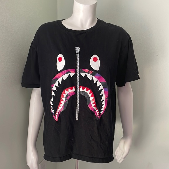 BAPE A Bathing Ape T-Shirt Graphic Shark Tee Unisex Size Large - Picture 1 of 8